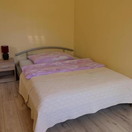 Apartman Carsko Rijeka Exteriör bild