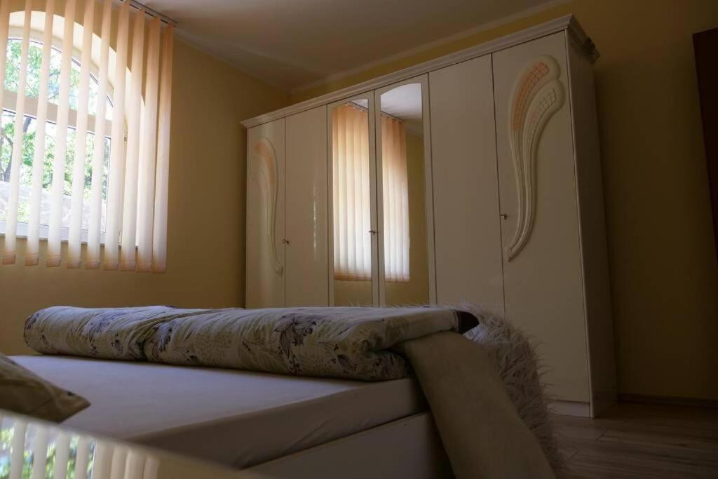Apartman Carsko Rijeka Exteriör bild